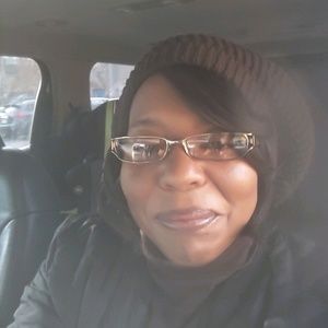 Meet your Posher, Evette